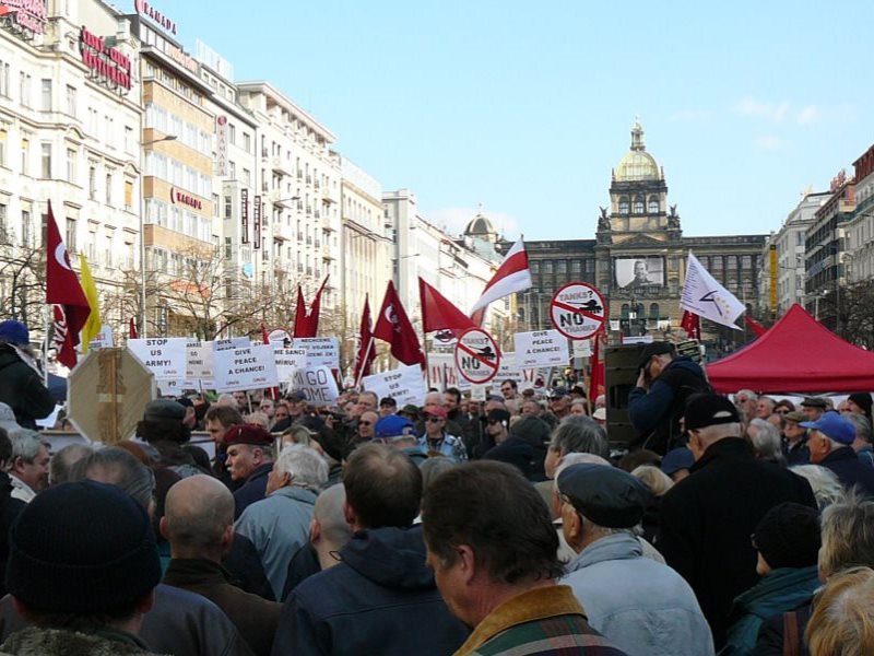 Pohled na protestující