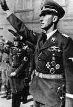 Heydrich při příchodu do Prahy